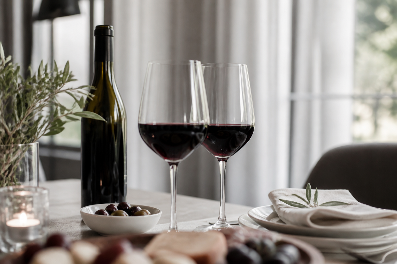Cabernet Sauvignon vs Merlot diferențe pe care le simți în pahar